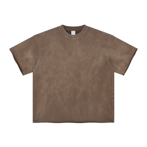 เสื้อยืดลายกราฟิกสองชิ้นแบบกำหนดเอง ชุดเสื้อยืดและกางเกงขาสั้นสำหรับฤดูร้อน เสื้อผ้าผู้ชาย เสื้อพิมพ์ลายพัฟฟ์และกางเกงขาสั้นลายฟอกสี - Product Image 4