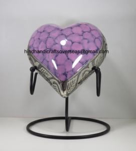 Grande urne de crémation en laiton en forme de cœur pour adultes cendres funéraires fabricant et fournisseur de restes d'Inde - Product Image 6