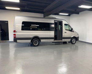 รถตู้มือสอง Mercedes-Benz Sprinter 3500 ปี 2016 รุ่น 13 - Product Image 3