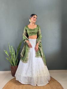 LANCEMENT DU NOUVEAU TISSU MOUSSELINE FESTIVE WEAR LEHENGA MALBARI CHOLI EN SOIE AVEC DUPATTA LOURD BRODÉ - Product Image 2