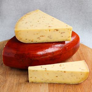 Ruedas de Queso Gouda Añejo, Estilo Holandés Auténtico, Venta al por Mayor a Granel para Supermercados, Charcuterías y Distribuidores de Servicios de Alimentos - Product Image 4
