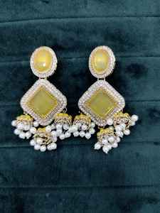 Boucles d'oreilles traditionnelles pour tenue traditionnelle - Product Image 3