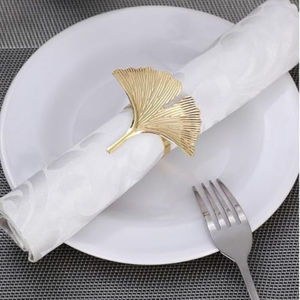 Porte-mouchoirs de table Ramadan fantaisie, accessoire de table de qualité supérieure, anneau à serviettes en métal plaqué or par Royal Home Collection Supplies - Product Image 1