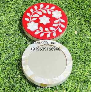 Espejo de Mesa de Madera Artesanal Elegante y Personalizado con Diseño de Incrustaciones de Perlas Brillantes para Maquillaje de Viaje y Ocasiones de Cumpleaños - Product Image 3