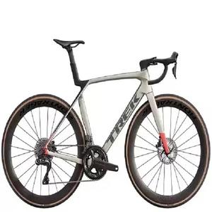 Bicicleta de Carretera de Alta Calidad para Treks2024 Top Fuel Project 1 Prismatic con Componentes .AXS, Fabricada en el Reino Unido - Product Image 3