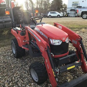 Tracteur à roues compact Massey Ferguson 2020 GC1723E 22 CV Diesel - Product Image 1