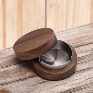 Cenicero portátil en relieve de latón Vintage, decoración de mesa de aluminio de madera de diseño personalizado, accesorio de regalo para encendedor de fumar - Product Image 1