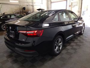 VOLKSWAGEN JETTA SE FWD 2024 USADO, Volante a la Izquierda/Derecha - Product Image 3