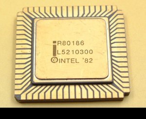 Déchets de processeurs céramiques Intel 486 et 386 pour la récupération de l'or, pôles d'or de RAM, puces de recyclage, déchets de cartes mères, déchets de RAM - Product Image 4