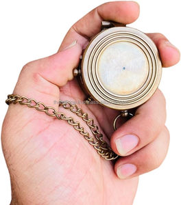 Cadena de brújula de latón náutico antiguo grabado en mi hijo con funda de cuero rojo grabado para acampar, senderismo y decoración del hogar - Product Image 4