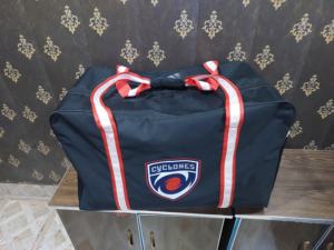 กระเป๋าดัฟเฟิลกระเป๋าสำหรับทีมกีฬาอุปกรณ์ผู้รักษาประตูฮ็อกกี้น้ำแข็งขนาด22นิ้ว28นิ้ว32นิ้ว40นิ้วโลโก้ออกแบบได้ตามต้องการ - Product Image 4