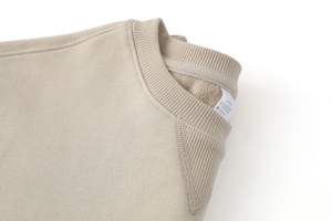 Automne et hiver Couples sweats pur coton solide rétro col rond pull haut pour hommes, pull Simple vêtements de sport décontractés - Product Image 2