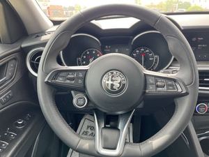 Offre exceptionnelle : Alfa Romeo Stelvio Tia AWd 2021 d'occasion, propre et prête à être expédiée - Product Image 2