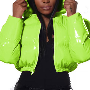 Blouson d'hiver matelassé de haute qualité pour femmes, nouvelle arrivée, design court blanc avec des caractéristiques respirantes et imperméables, manteau personnalisé - Product Image 6