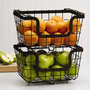 Creative Shiny Polished Iron Metal Countertop Fruit Basket Use at Home Kitchens for Storing Fresh Fruits and Vegetables