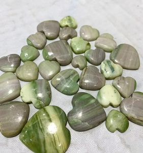 100% haute qualité naturel vert Serpentine coeur forme Cabochon pierres précieuses minérales en gros Lot poids tailles pour la fabrication de bijoux - Product Image 2