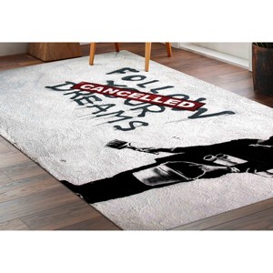Tapis graffiti Banksy : Tapis d'appoint antidérapant « Rêves Annulés », tapis en chenille - Product Image 4