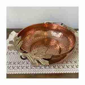 Bol en cuivre patiné de haute qualité avec support Bol en métal fabriqué à la main le plus vendu pour le camping Prix en Inde - Product Image 2