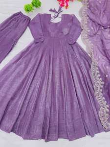 Vestido de Fiesta Maxi para Mujer Fendy con Lentejuelas y Dupatta Multibordada, Favorece Todos los Tipos de Cuerpo, Reversible, Sin Arrugas, Venta al Por Mayor - Product Image 4