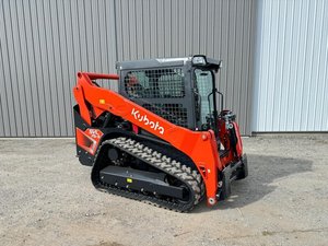 Minicargadora de 3 Cilindros con Motor Kubota, la Más Vendida, con Plataforma Deslizante, Fabricada por Track Diesel Skid Steer Loader - Product Image 2