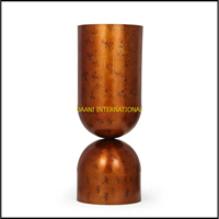 Jardinière de luxe en métal doré Pot de fleurs décoratif d'intérieur moderne de conception unique à double dôme pour la maison et le bureau Application de jardin