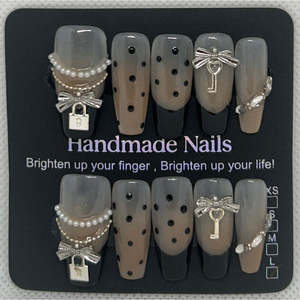 Grande Pezzo in Resina Chantilly - Product Image 1