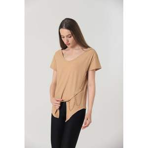 Blusas y Camisas de Mujer con Cuello en V y Cadena de Piedras Topshow - Accesorio de Moda al por Mayor - Product Image 3