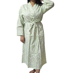 Magnifique peignoir en coton imprimé à la main pour femmes avec ceinture, taille - 48 pouces - Product Image 1