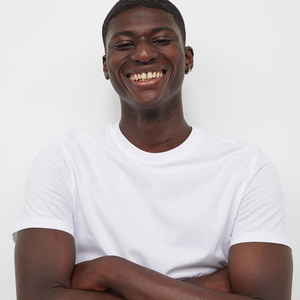 Bella + T-Shirt en toile à la mode - Product Image 1