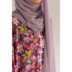 ชุดเซ็ตผู้หญิงลายดอกไม้สุดหรู ดีไซน์พิมพ์ลายดอกไม้และแรงบันดาลใจจากแฟนตาซี เหมาะสำหรับใส่ในชีวิตประจำวันหรือโอกาสพิเศษ - Product Image 1