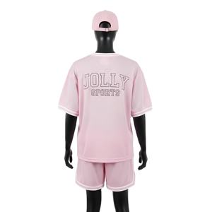 Ensemble short de basketball pour femme en maille polyester douce premium GSM rose, tenue d'entraînement avec logo thermocollé, ensembles pour femme 100% coton - Product Image 2