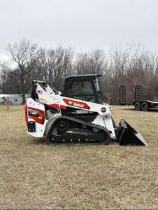 ซื้อรถตักล้อยาง BOBCATT รุ่น MT100 มือสอง พร้อมปั๊ม Bobcat จัดส่งรวดเร็ว ราคาถูก - Product Image 4