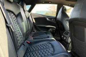 Audi RS7 Prestige 2016 usado en buen estado, con motor V8 biturbo. - Product Image 4