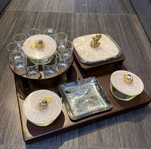 จานขนมขบเคี้ยวพร้อมชามจุ่มและที่ใส่ช้อนส้อมจานเสิร์ฟขนมขบเคี้ยวทำจากไม้จากอินเดีย - Product Image 4