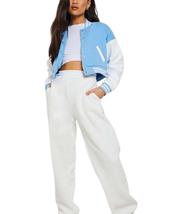 Chaqueta Universitaria de Alta Calidad para Mujer, Chaqueta Varsity de Lana con Cuero Genuino y Bordado Chenille, Venta al por Mayor, Tallas Grandes para Mujer - Product Image 4