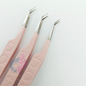 Pinzas de pestañas de Hello Kitty sostenibles de Color desnudo de Venta caliente funciona para todo tipo de extensiones de pestañas pinzas de punta de fibra de 45 grados - Product Image 6