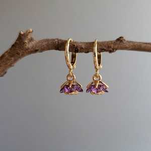 Pendientes de Amatista con Cambio de Color Natural, Diseño Floral en Plata de Ley, Lindos y Delicados, Color Morado - Product Image 1