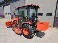 Nouveau tracteur diesel Kubota M6060 M954K R430 L4018 LA1055 4WD avec chargeur frontal, mini tracteur Kubota, composants du moteur de la pompe principale - Product Image 6