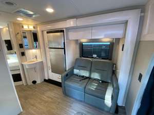 Vente en gros de R-e-n-e-g-a-d-e Vienna 25TBN d'occasion 2023, prêt à la vente - Product Image 5