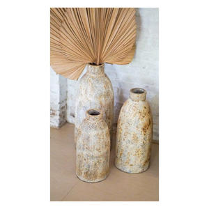 Premium-Grade Handcrafted Aluminium Flower Vase with Unique Carved Patterns for Hotel <b>Aesthetics</b> - Product Image 4