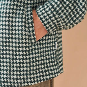 Nueva chaqueta de hombre de alta calidad con bordado personalizado cortavientos de nailon y poliéster ligero de talla grande con decoración de piel - Product Image 4