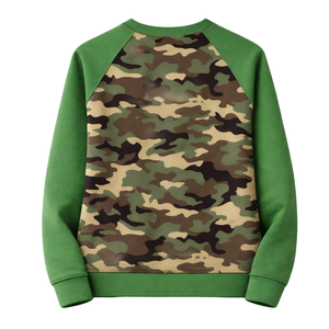 Sudadera Camo 08 Soror con Mangas Raglán y Cuello Redondo, Sudadera Rosa y Verde para Mujeres de Hermandad Universitaria, Ropa Casual y Elegante - Product Image 4