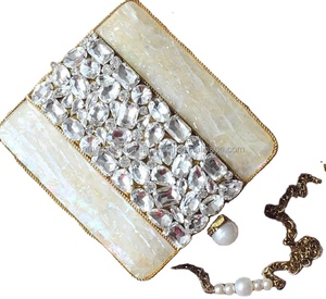 Sac à main en laiton et nacre 100% naturel pour femmes, sac à main de mariage au prix de gros par LUXURY CRAFTS - Product Image 1