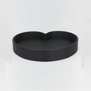 Panier en rotin flottant en forme de cœur - Product Image 2