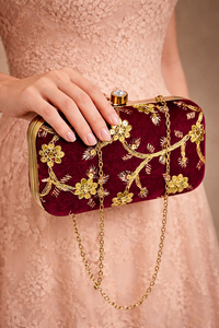 Pochette en jute de luxe Craftstages International avec broderie, strass, diamant et cristal pour mariages - Product Image 5