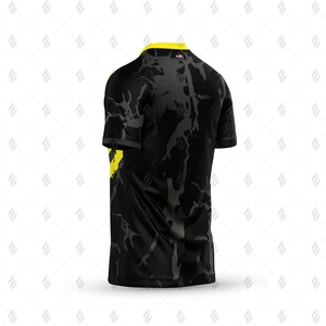 T-shirt décontracté en coton pour homme avec finition unie, col rond, construction tricotée et propriétés anti-plis faciles d'entretien - Product Image 5