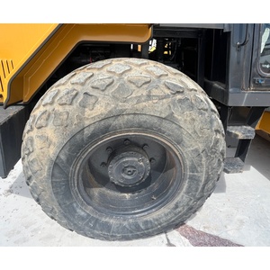 Rouleau vibratoire monocylindre Dynapac CA30D de 11 tonnes, d'occasion, fiable et bien entretenu, en stock, à vendre - Product Image 6