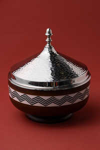 Hotpot en bois et en acier arabe le plus vendu chauffe-aliments meilleur design cocotte de luxe avec couvercle chauffe-plats de cuisine de table chauffe-plats - Product Image 3