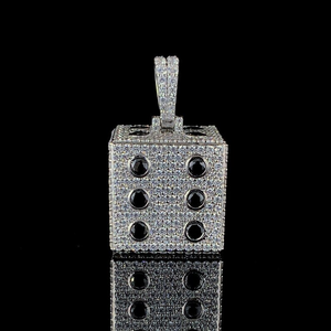 Colgante de Dados con Incrustaciones de Diamantes de Imitación en Plata 925, Estilo Hip Hop, Joyería de Lujo con Aspecto de Diamante, Estilo Urbano - Product Image 1