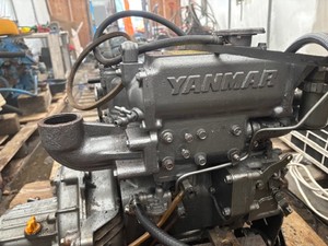 Y a n m a r 2GM20F Motor Diésel Marino 16 HP KM2P KANZAKI 2,62 Transmisión Excelente Estado - Product Image 5